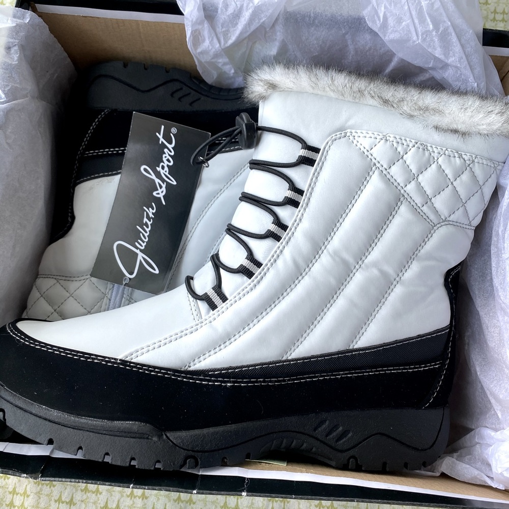 NWT Judith Sport Snow Boots Size 8